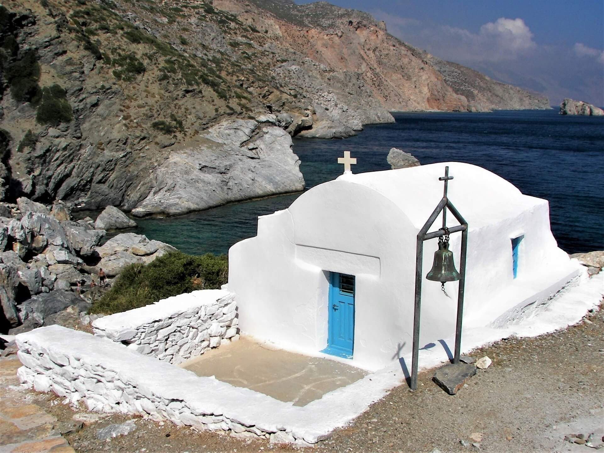 ferryscanner-destinationpage-amorgos1