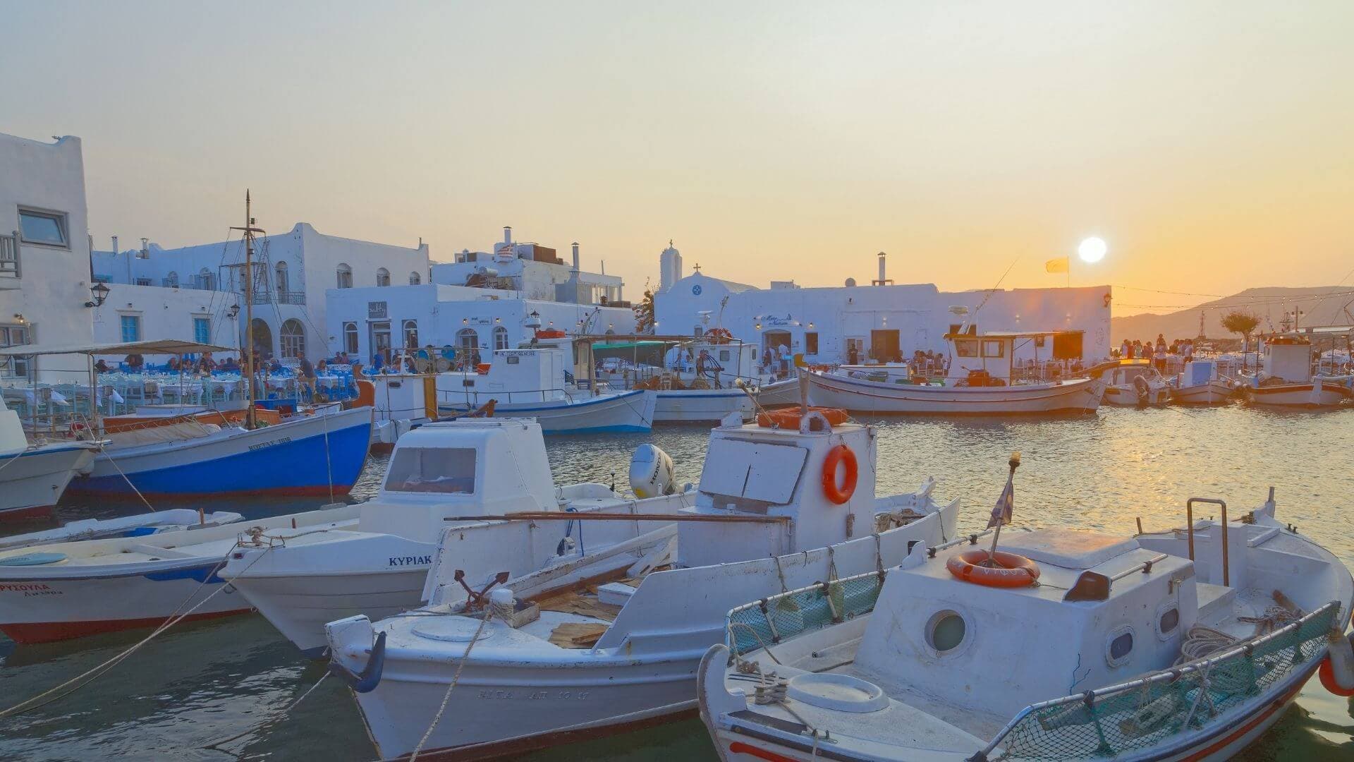 ferryscanner-destination-pages-greece-paros (2)