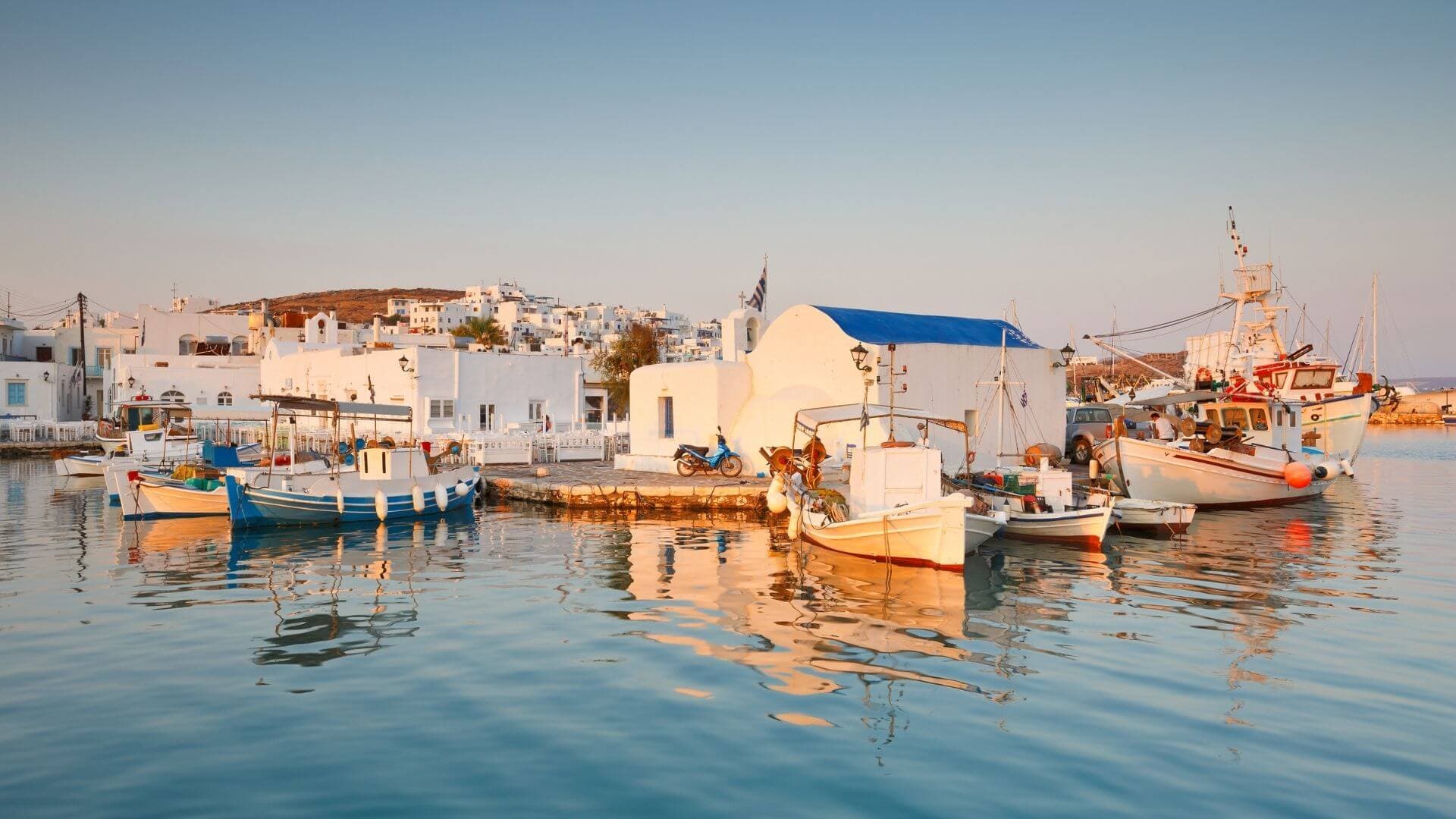 ferryscanner-destination-pages-greece-paros (6)